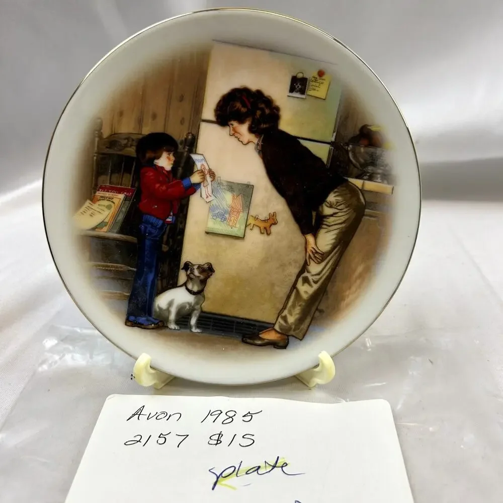 SKU 2157 Vintage 1985 Avon Mother's Day Plate 